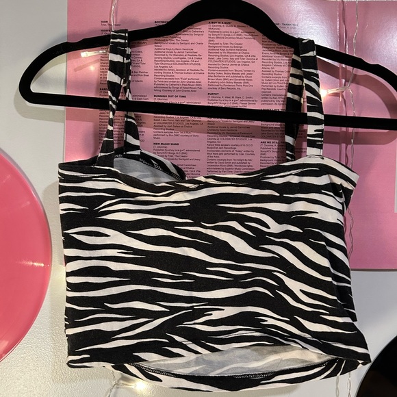 💗 zebra crop tank top with buttons on front - Picture 3 of 4